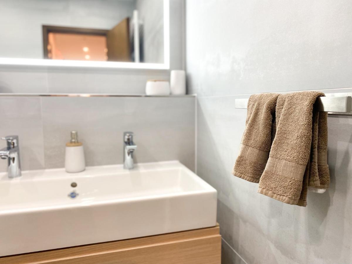 Apartment Modernes In Zentrumsnaehe Mit Eigenem Stellplatz *
