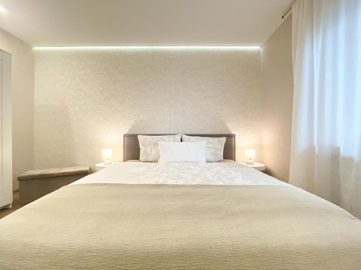 Modernes In Zentrumsnaehe Mit Eigenem Stellplatz